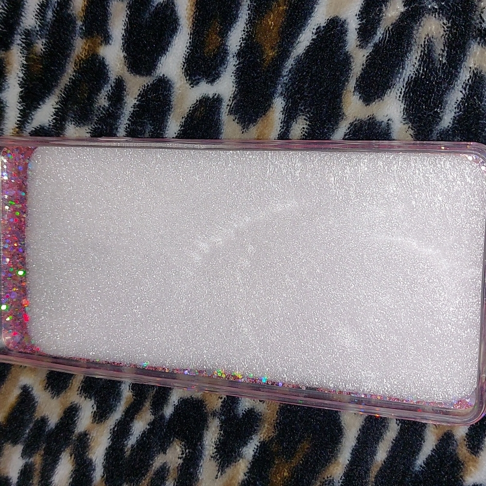 Phone case. - Picture 2 of 12